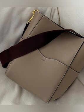 AALLYN Jordan Leather Bucket Bag